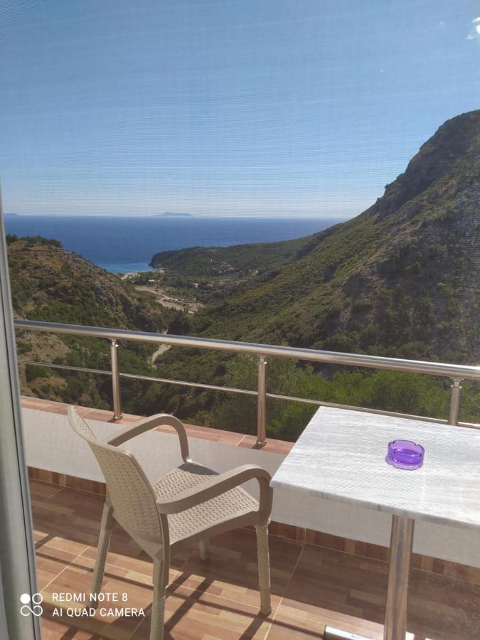 Tolis Rooms Himare Esterno foto