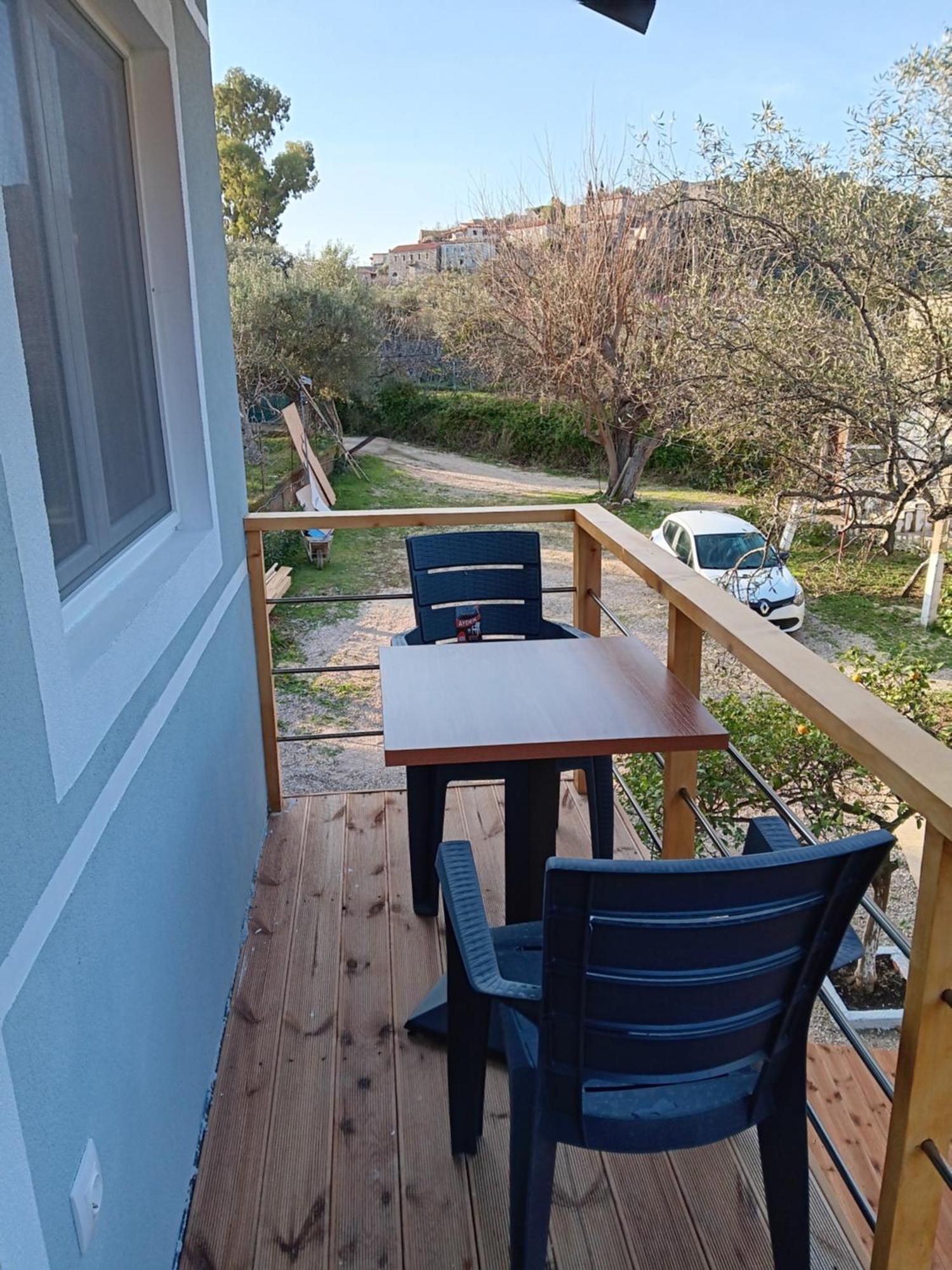 Tolis Rooms Himare Esterno foto