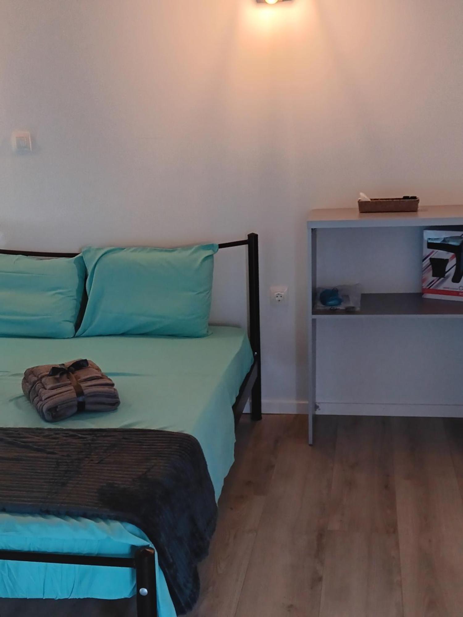 Tolis Rooms Himare Esterno foto