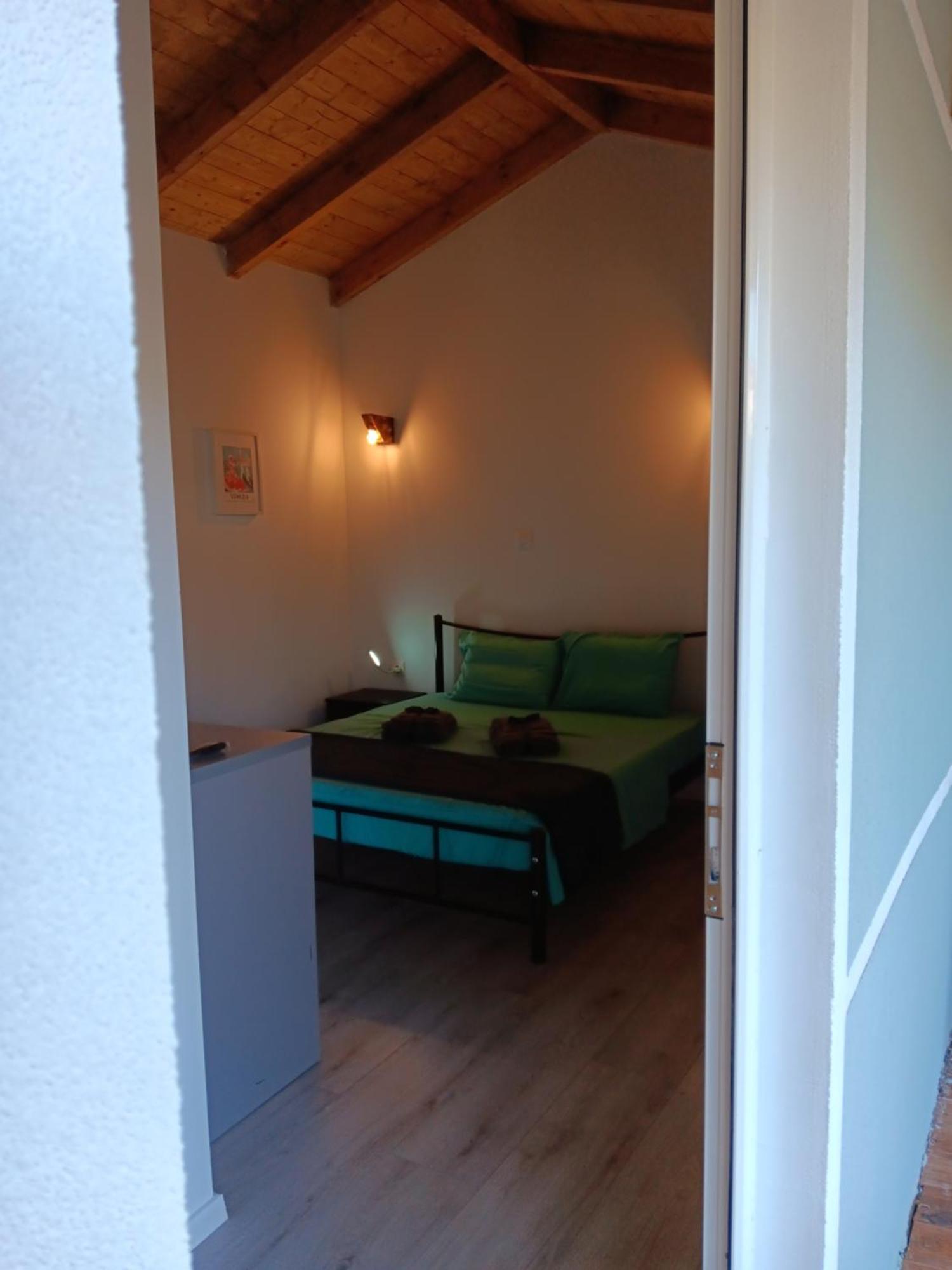 Tolis Rooms Himare Esterno foto