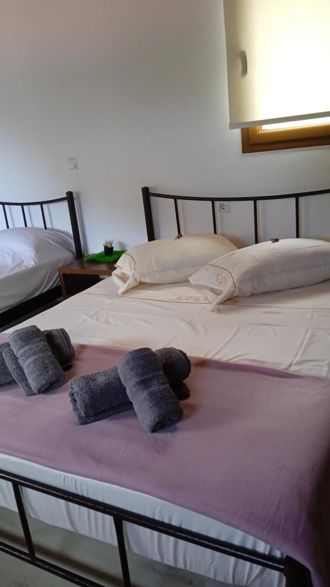 Tolis Rooms Himare Esterno foto