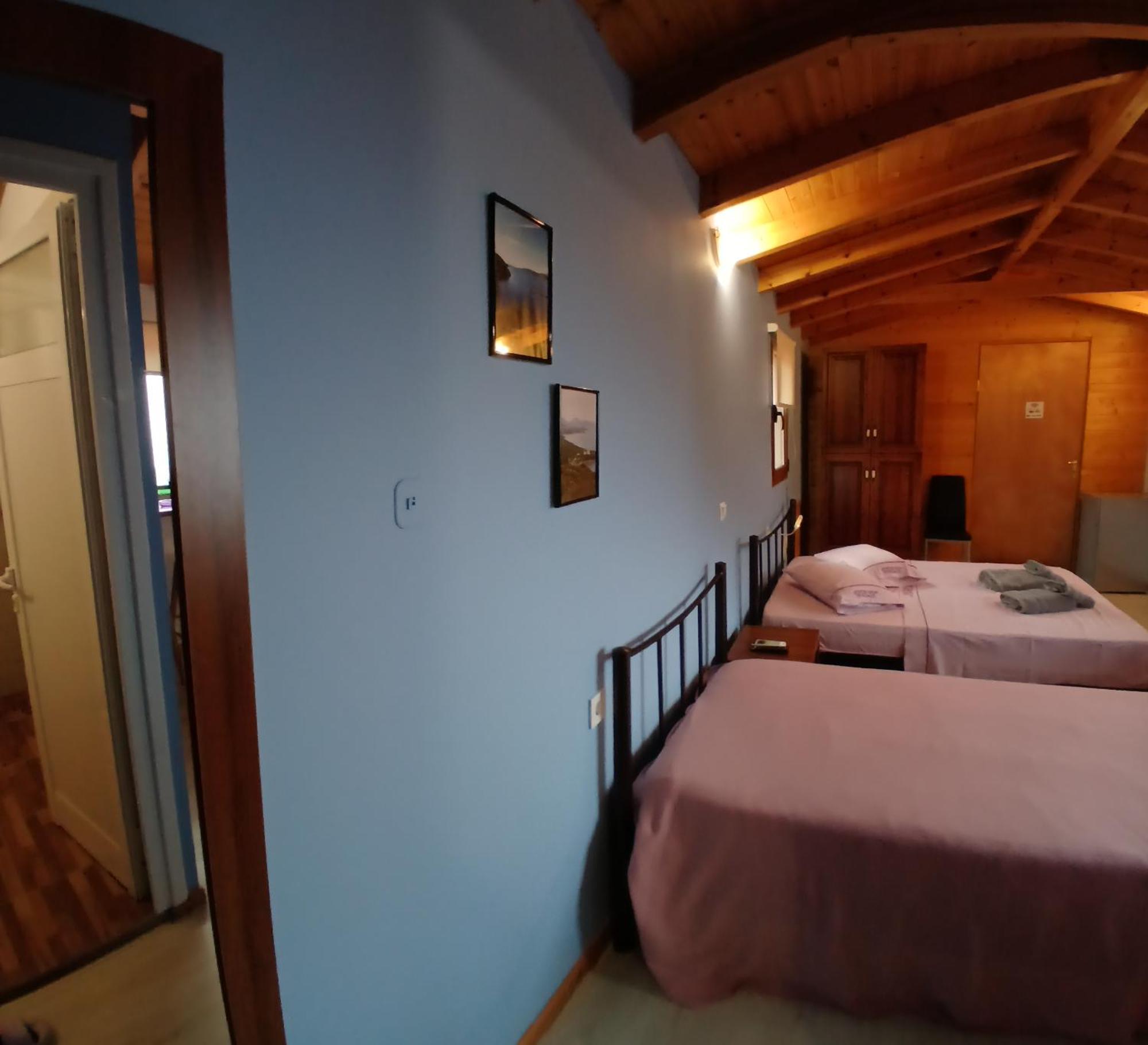 Tolis Rooms Himare Esterno foto