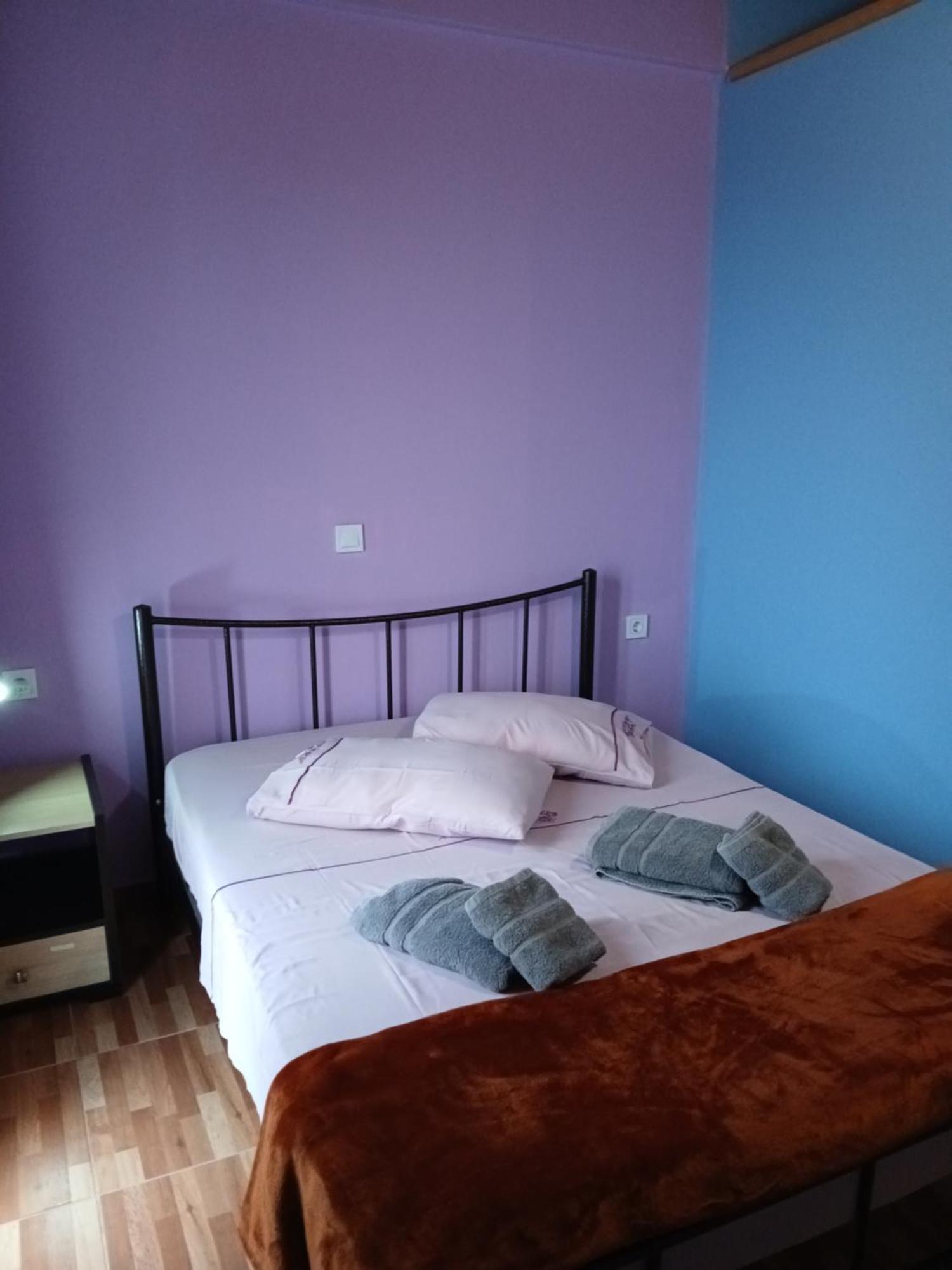 Tolis Rooms Himare Esterno foto