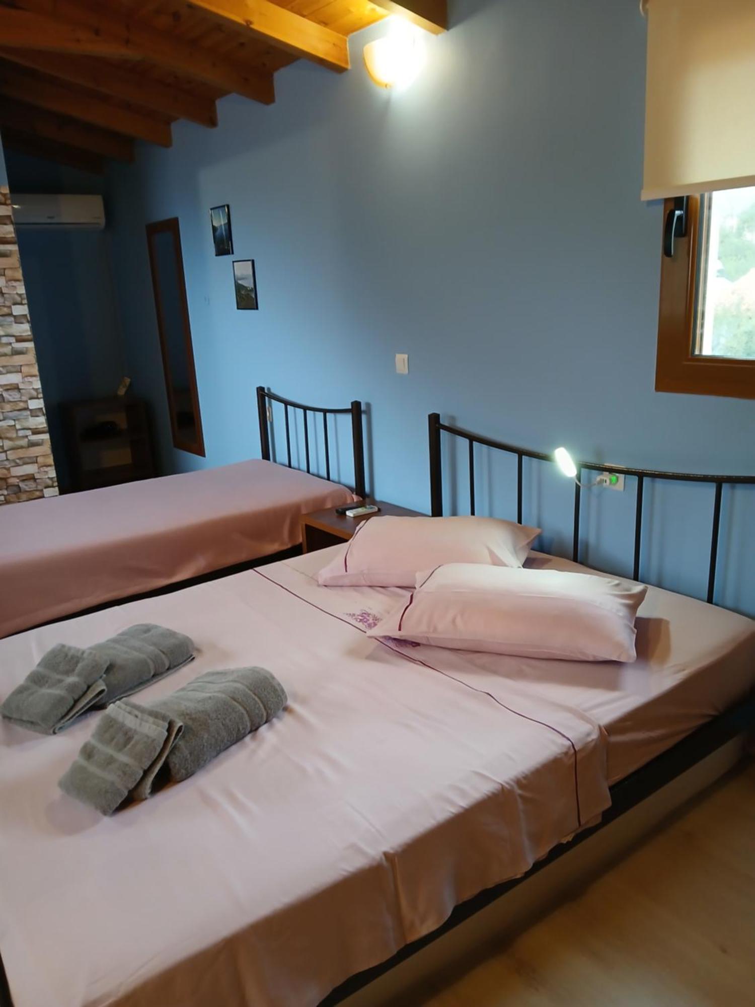 Tolis Rooms Himare Esterno foto