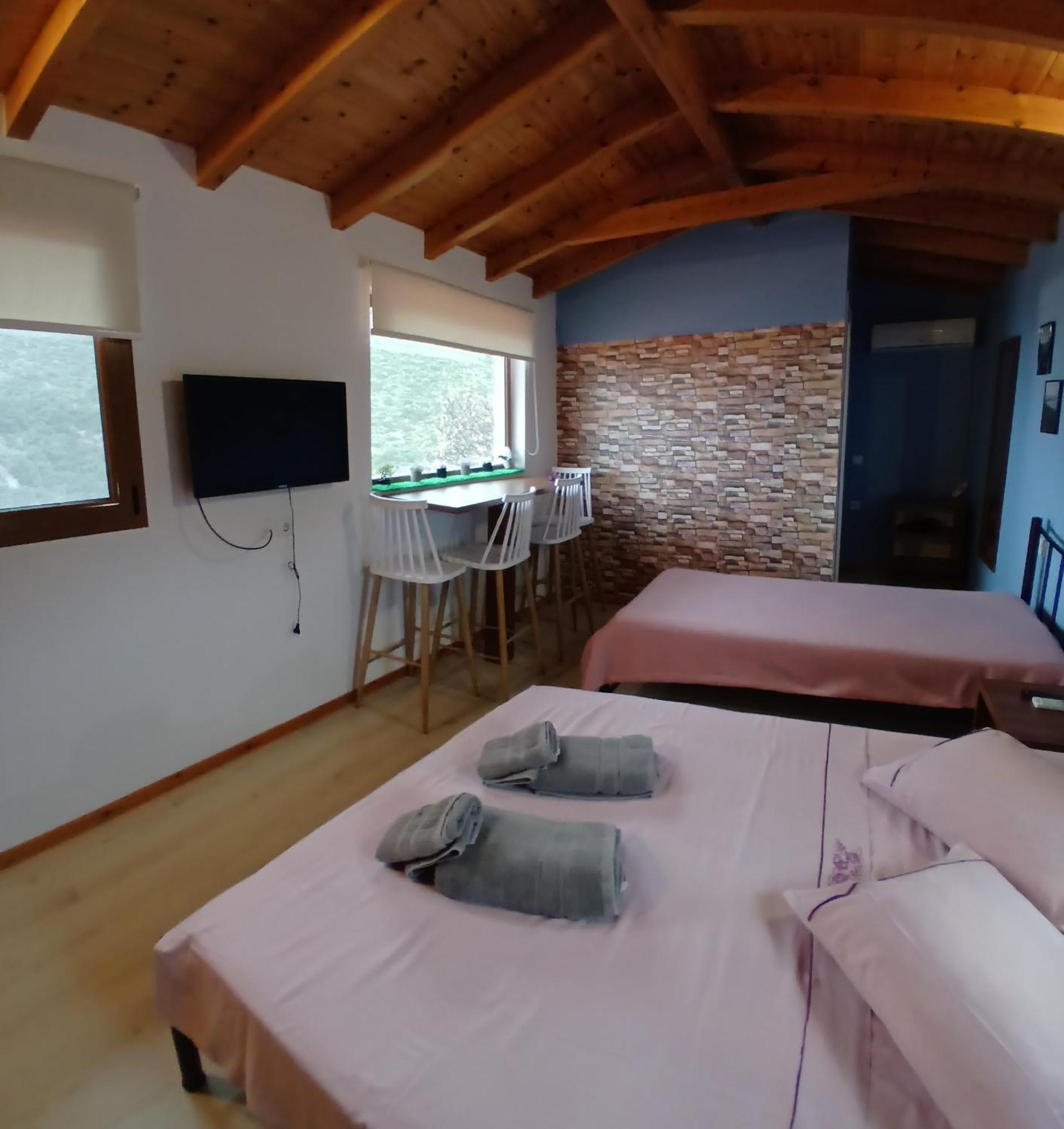 Tolis Rooms Himare Esterno foto