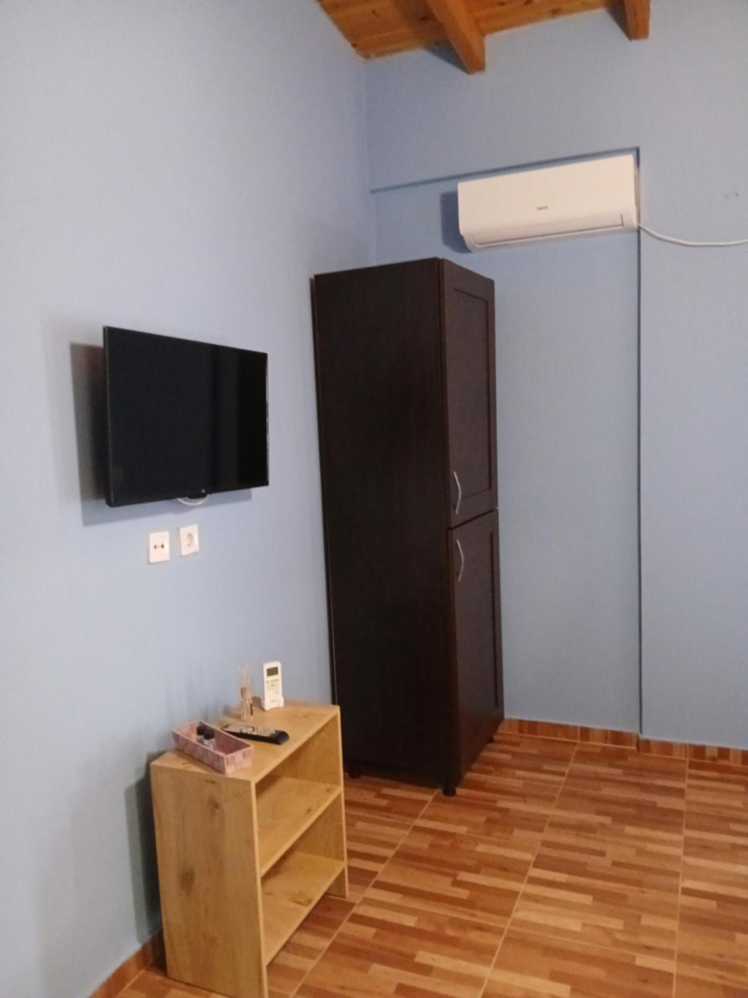 Tolis Rooms Himare Esterno foto