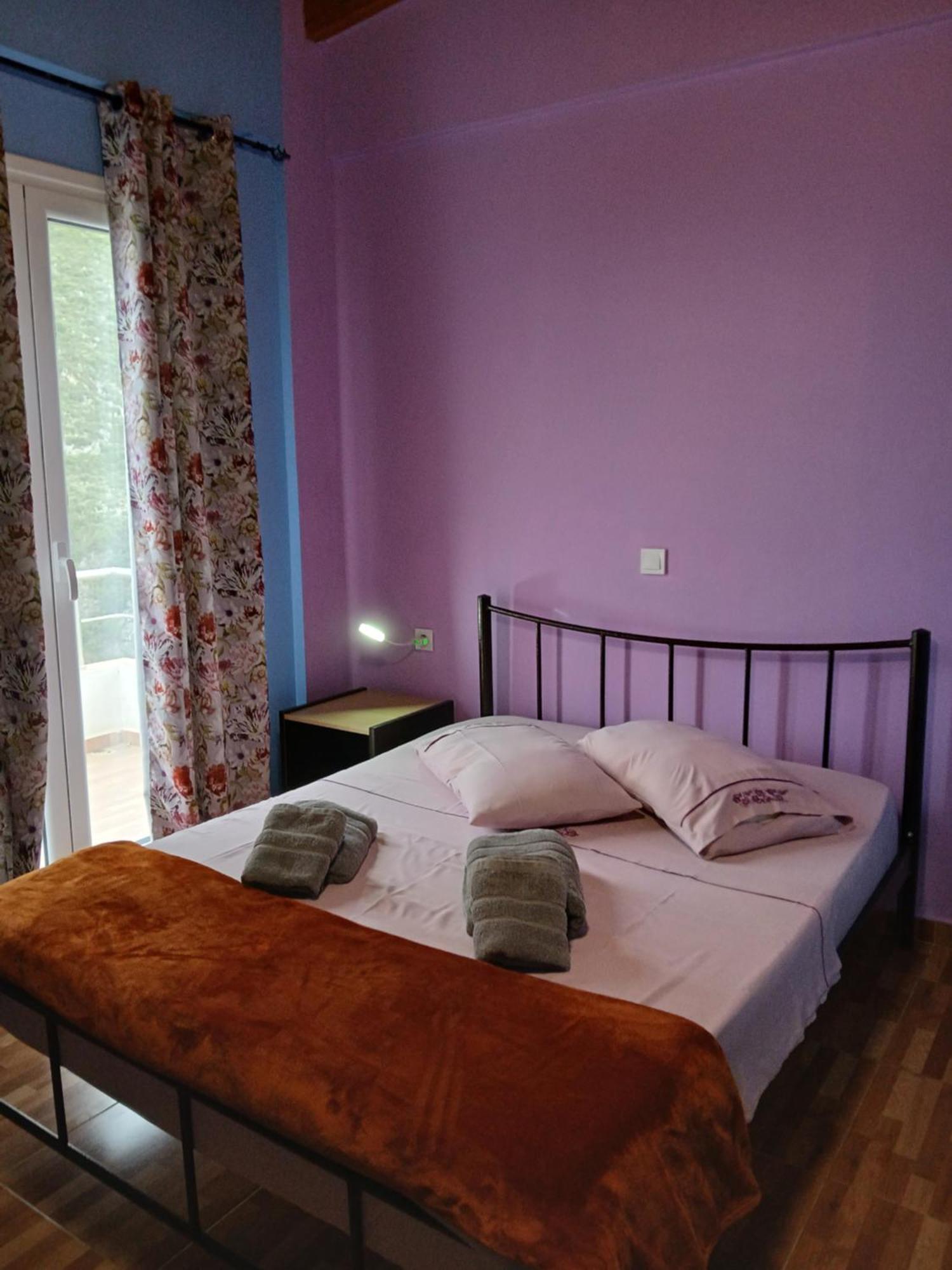 Tolis Rooms Himare Esterno foto
