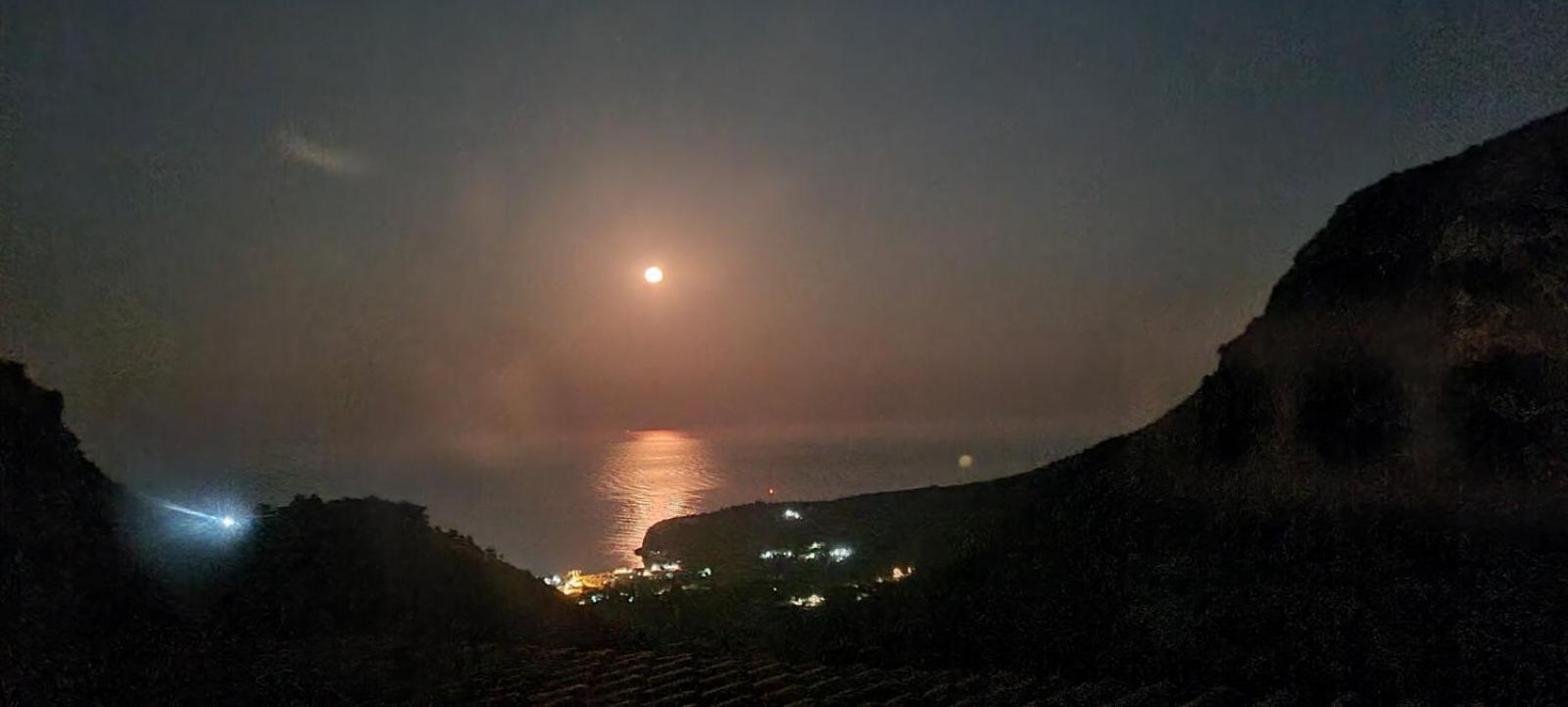 Tolis Rooms Himare Esterno foto